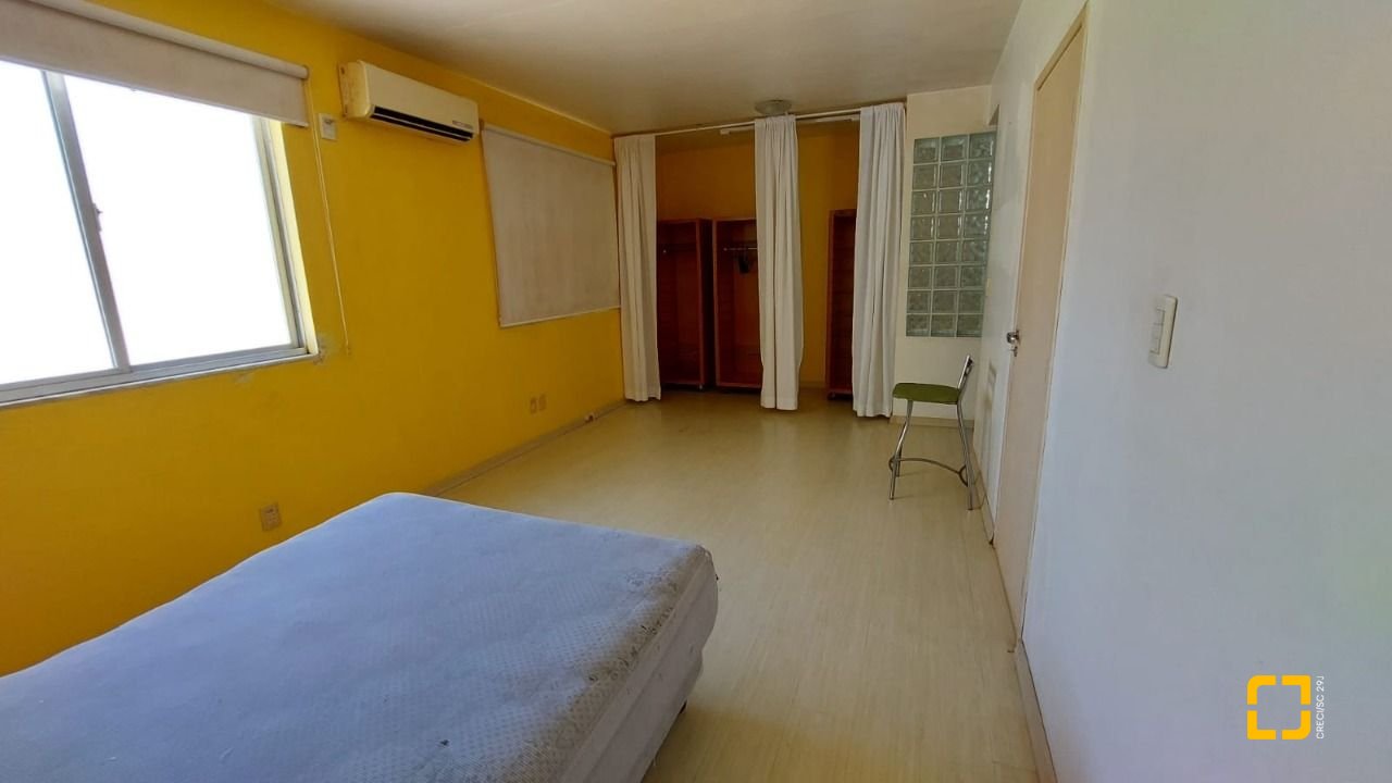 Apartamento com 79m², 2 quartos (sendo 1 suíte), no bairro Trindade em Florianópolis