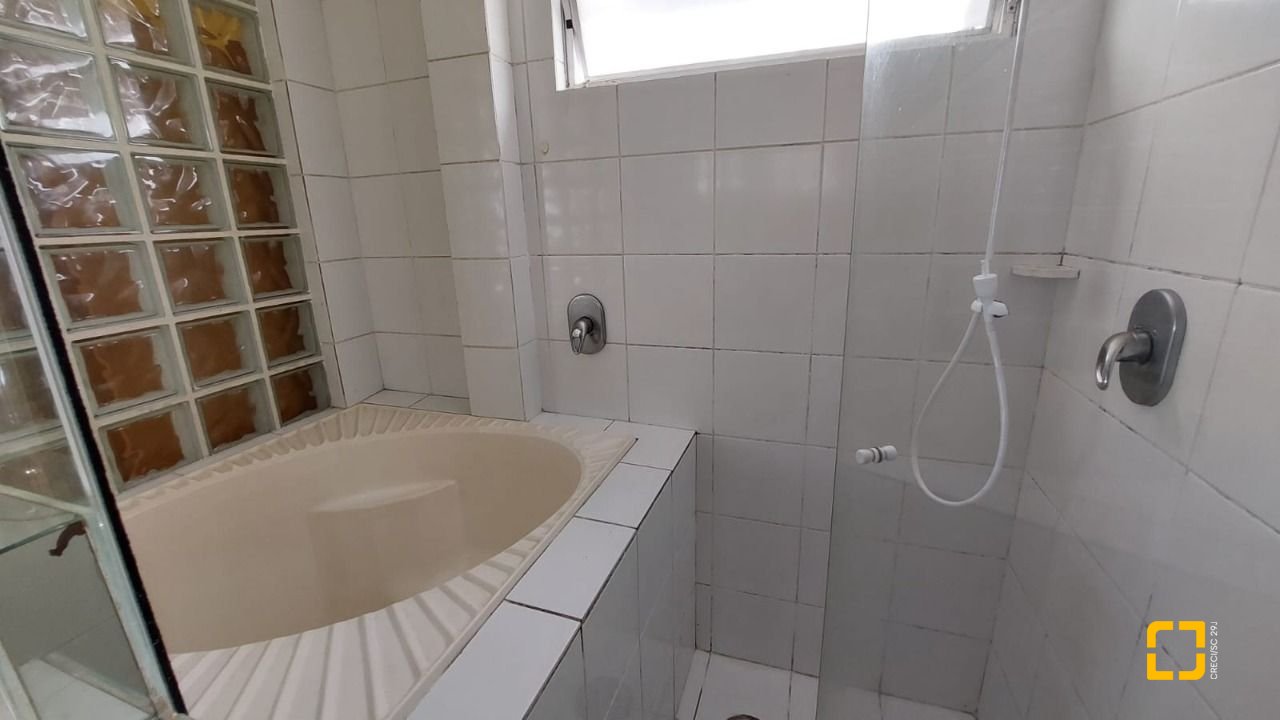 Apartamento com 79m², 2 quartos (sendo 1 suíte), no bairro Trindade em Florianópolis