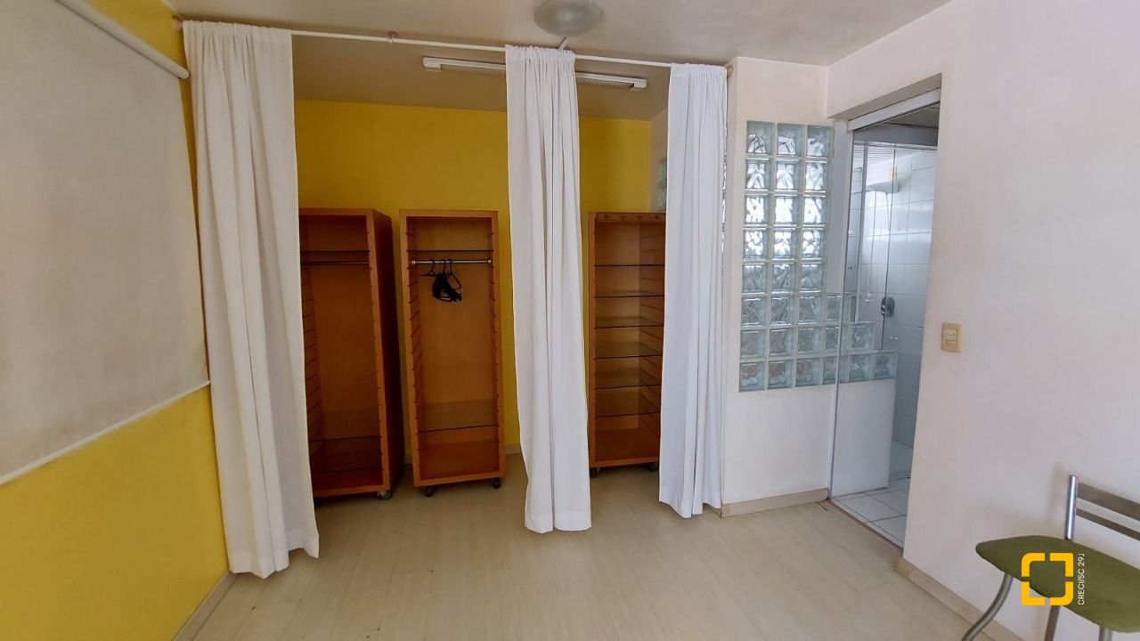 Apartamento com 79m², 2 quartos (sendo 1 suíte), no bairro Trindade em Florianópolis