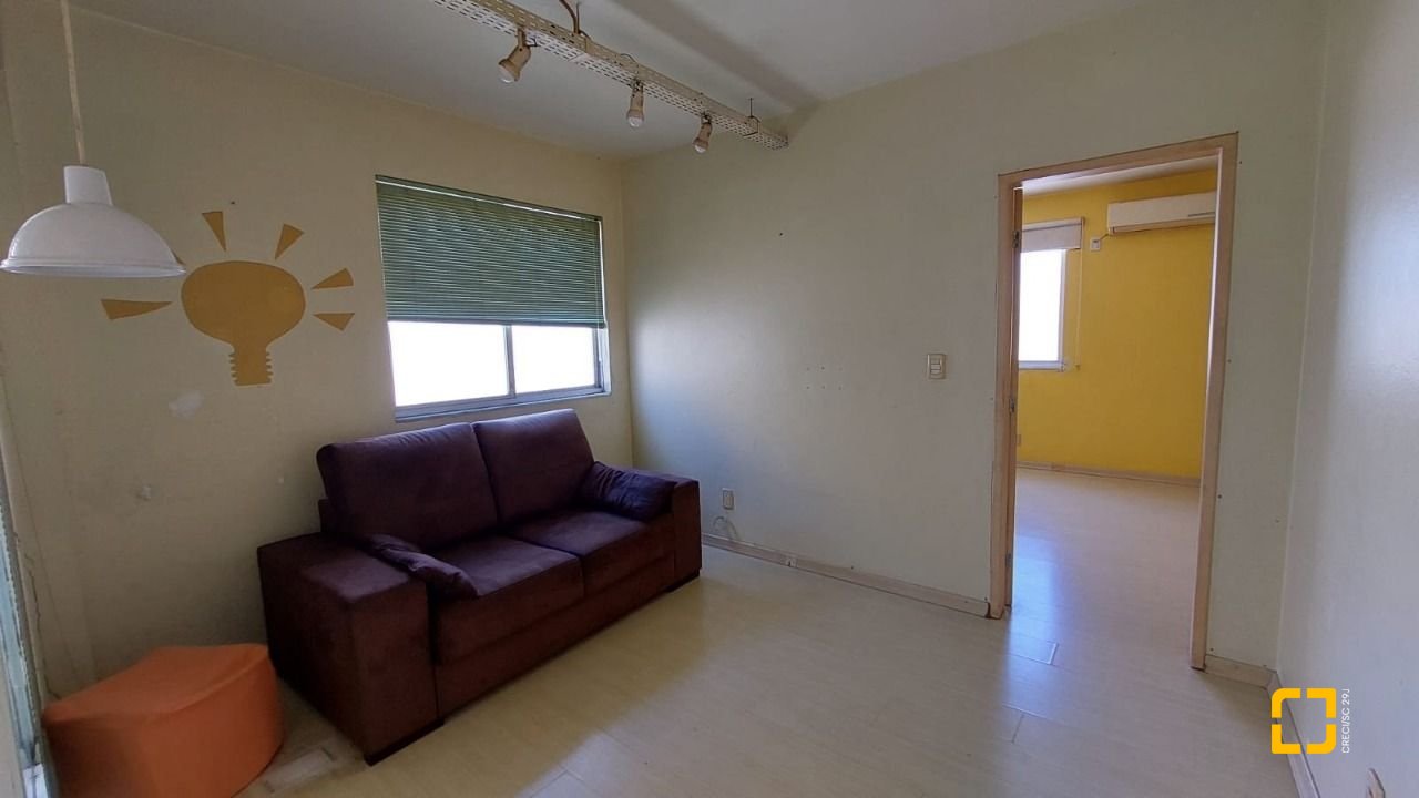 Apartamento com 79m², 2 quartos (sendo 1 suíte), no bairro Trindade em Florianópolis