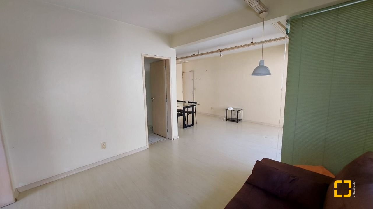 Apartamento com 79m², 2 quartos (sendo 1 suíte), no bairro Trindade em Florianópolis