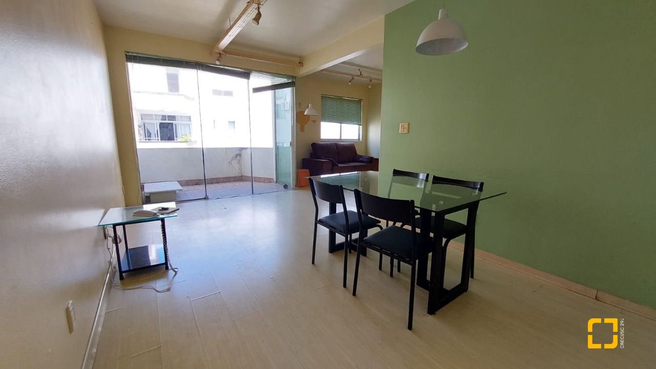 Apartamento com 79m², 2 quartos (sendo 1 suíte), no bairro Trindade em Florianópolis