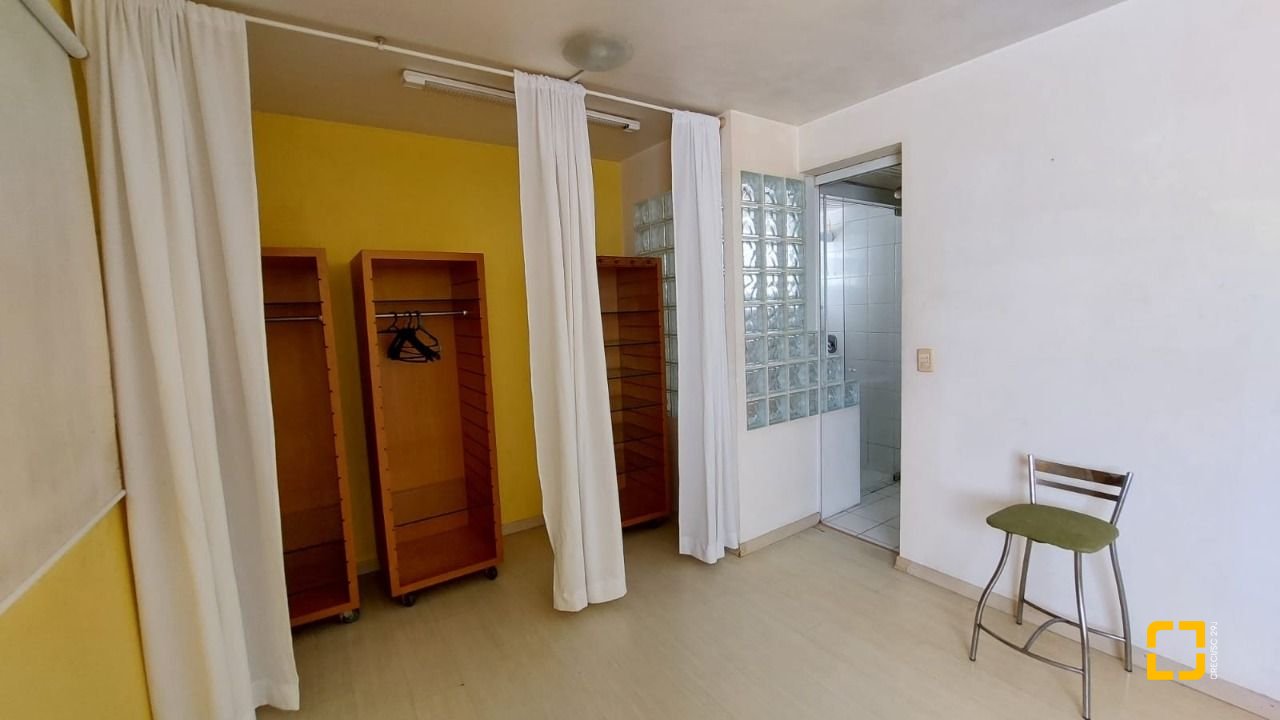 Apartamento com 79m², 2 quartos (sendo 1 suíte), no bairro Trindade em Florianópolis