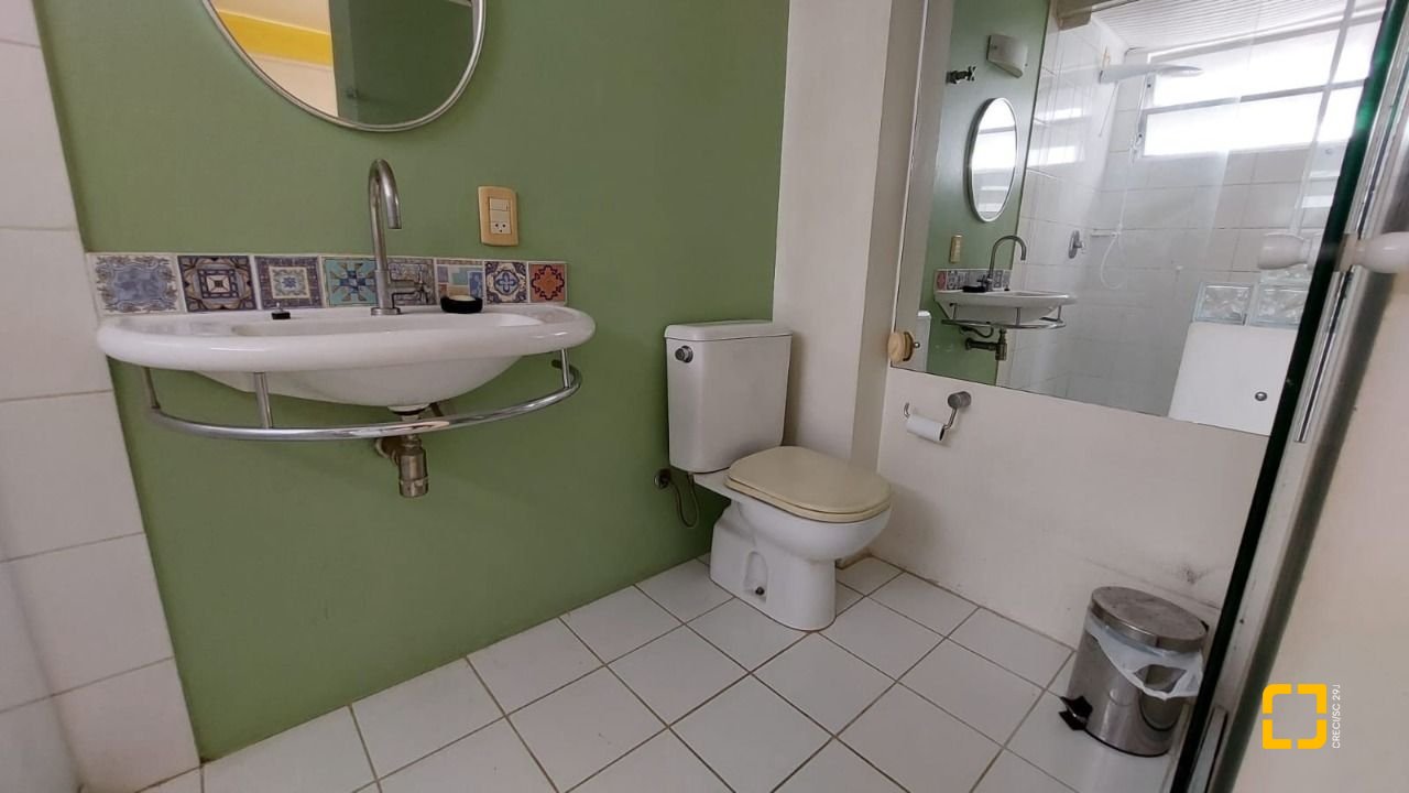 Apartamento com 79m², 2 quartos (sendo 1 suíte), no bairro Trindade em Florianópolis