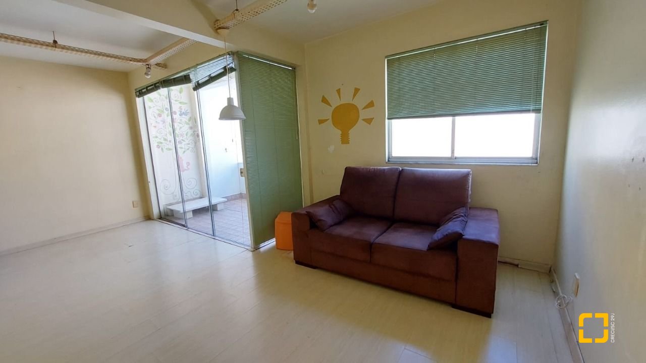 Apartamento com 79m², 2 quartos (sendo 1 suíte), no bairro Trindade em Florianópolis