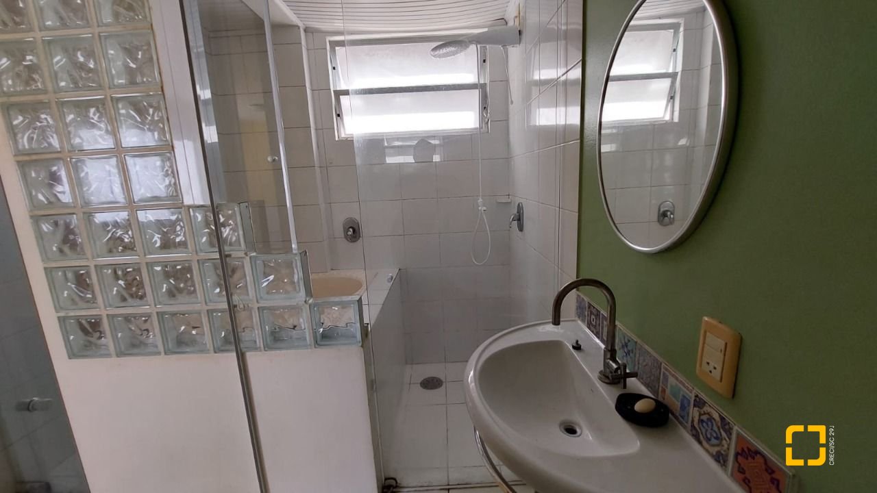 Apartamento com 79m², 2 quartos (sendo 1 suíte), no bairro Trindade em Florianópolis