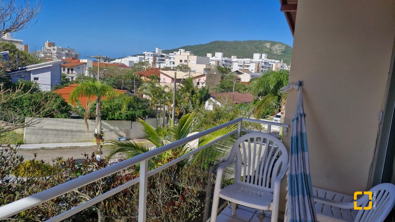 Casa com 235m², 6 quartos (sendo 2 suítes), 1 garagem, no bairro Ingleses em Florianópolis