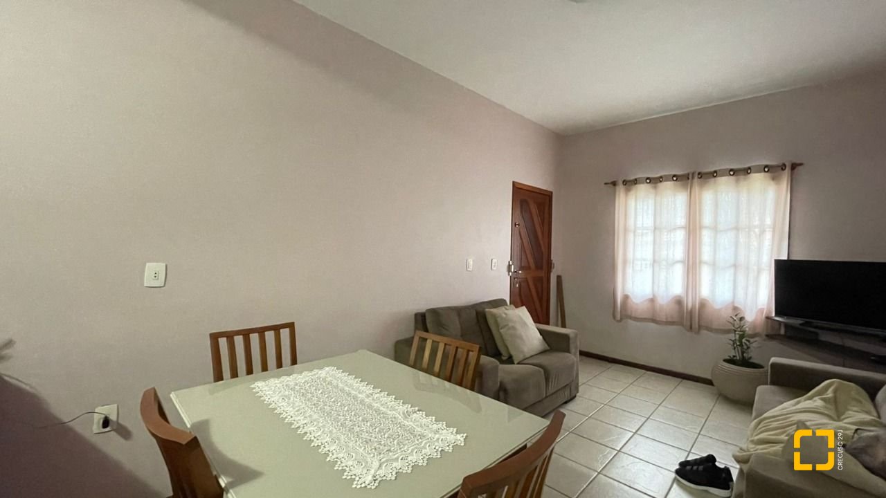 Casa com 122m², 5 quartos (sendo 2 suítes), 2 garagens, no bairro Ingleses em Florianópolis