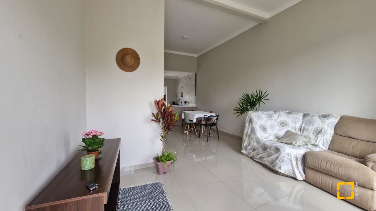 Casa com 80m², 3 quartos (sendo 1 suíte), 1 garagem, no bairro Rio Vermelho em Florianópolis