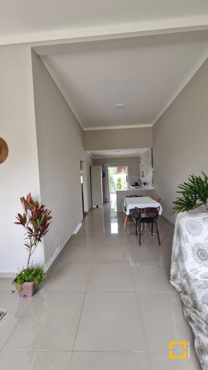 Casa com 80m², 3 quartos (sendo 1 suíte), 1 garagem, no bairro Rio Vermelho em Florianópolis