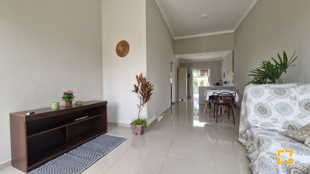Casa com 80m², 3 quartos (sendo 1 suíte), 1 garagem, no bairro Rio Vermelho em Florianópolis