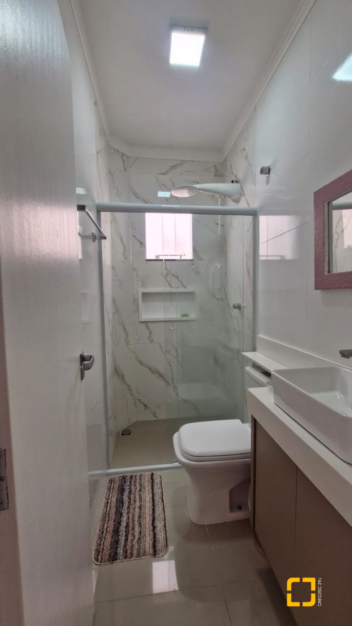 Casa com 80m², 3 quartos (sendo 1 suíte), 1 garagem, no bairro Rio Vermelho em Florianópolis