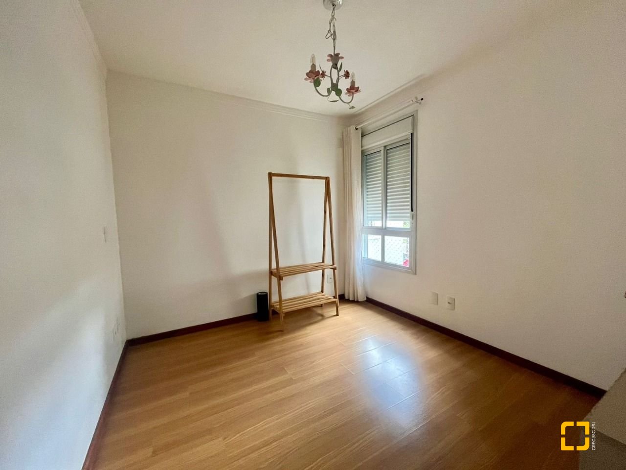 Casa com 121m², 4 quartos (sendo 1 suíte), 2 garagens, no bairro Campeche em Florianópolis