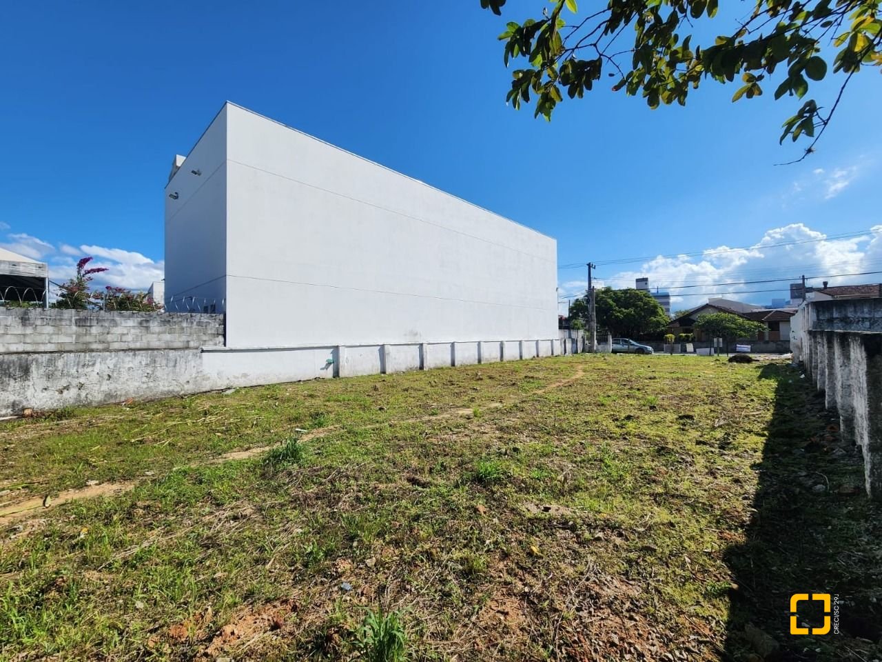 Terreno com 988m², no bairro Jardim Eldorado em Palhoça