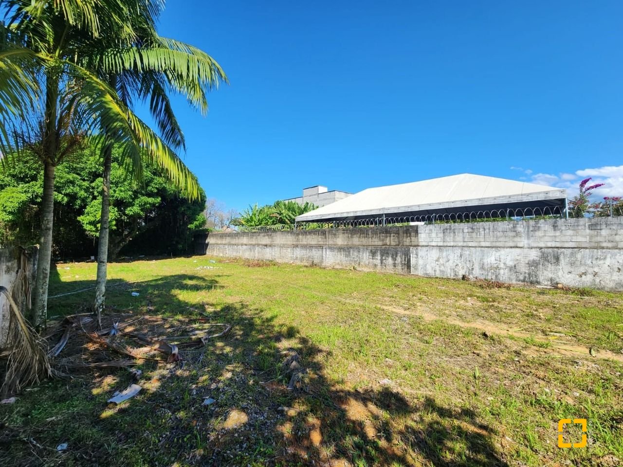 Terreno com 988m², no bairro Jardim Eldorado em Palhoça
