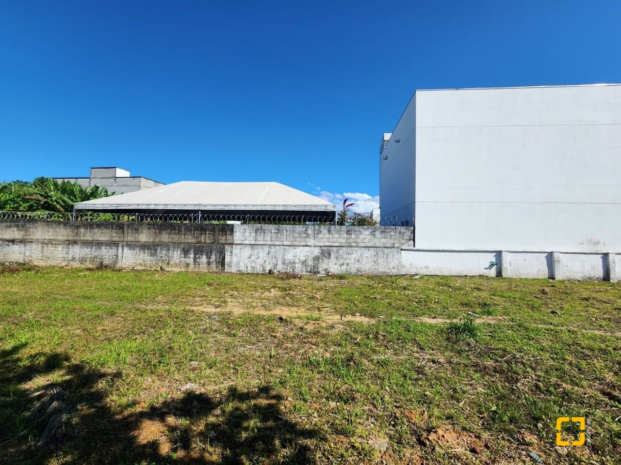 Terreno com 988m², no bairro Jardim Eldorado em Palhoça