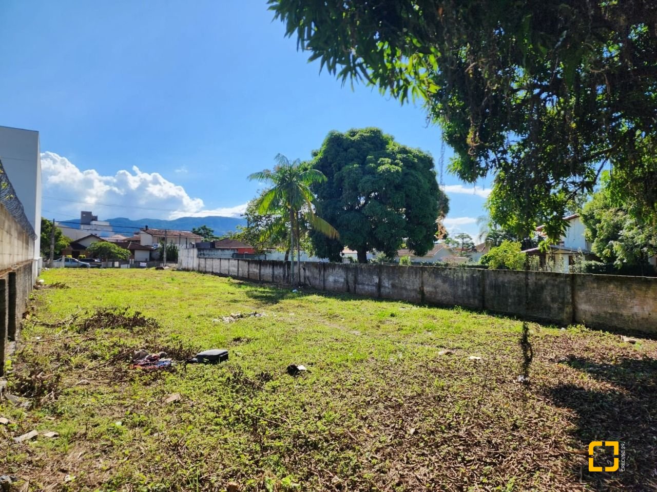 Terreno com 988m², no bairro Jardim Eldorado em Palhoça