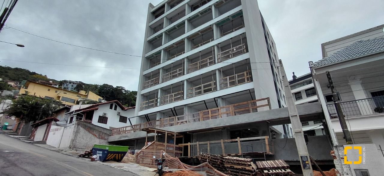Studio com 30m², 1 quarto, 1 garagem, no bairro Centro em Florianópolis
