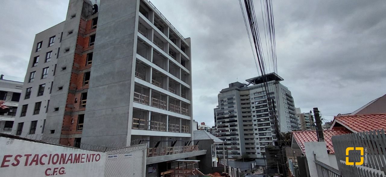 Studio com 30m², 1 quarto, 1 garagem, no bairro Centro em Florianópolis