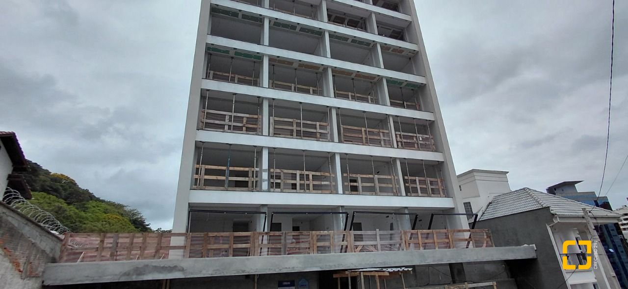 Studio com 30m², 1 quarto, 1 garagem, no bairro Centro em Florianópolis