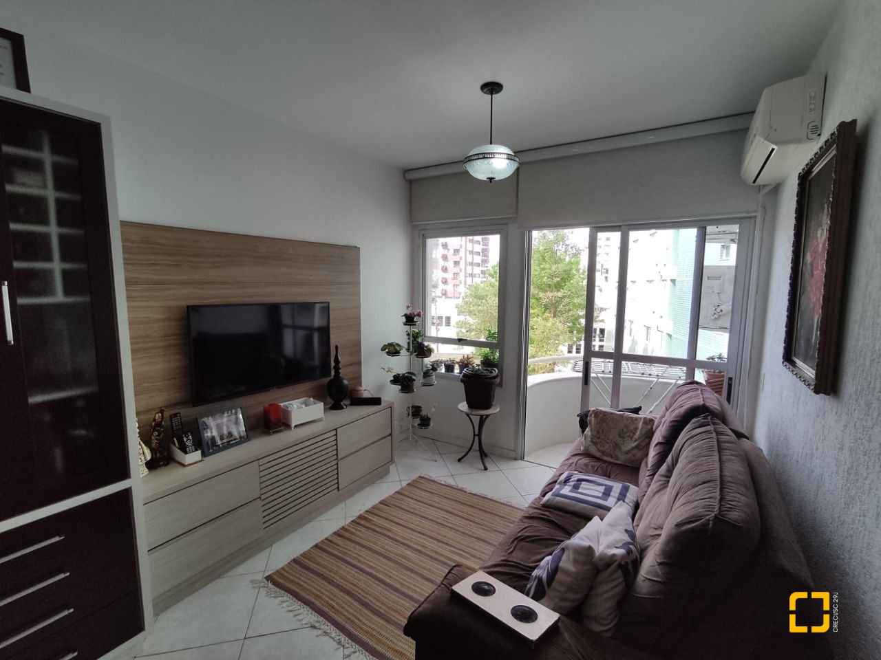 Apartamento com 104m², 4 quartos (sendo 1 suíte), 1 garagem, no bairro Coqueiros em Florianópolis