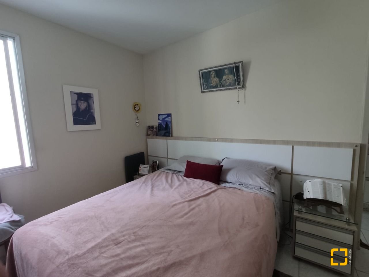 Apartamento com 104m², 4 quartos (sendo 1 suíte), 1 garagem, no bairro Coqueiros em Florianópolis