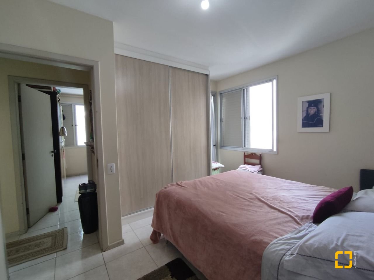 Apartamento com 104m², 4 quartos (sendo 1 suíte), 1 garagem, no bairro Coqueiros em Florianópolis