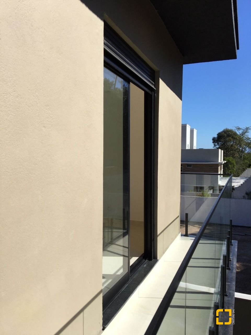 Casa com 180m², 3 quartos (sendo 3 suítes), 2 garagens, no bairro Saco Grande em Florianópolis