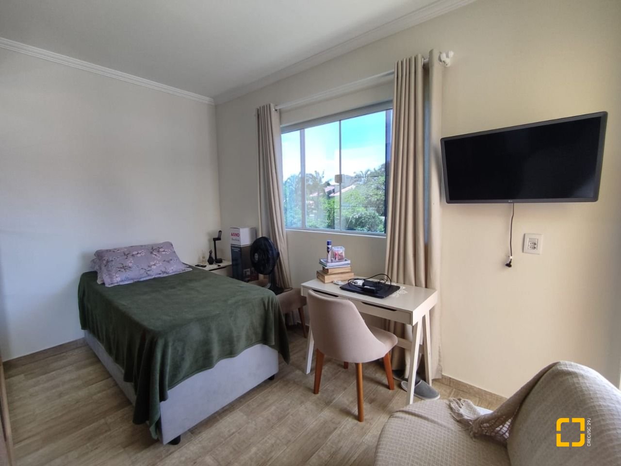 Casa com 104m², 2 quartos, 1 garagem, no bairro Cachoeira do Bom Jesus em Florianópolis
