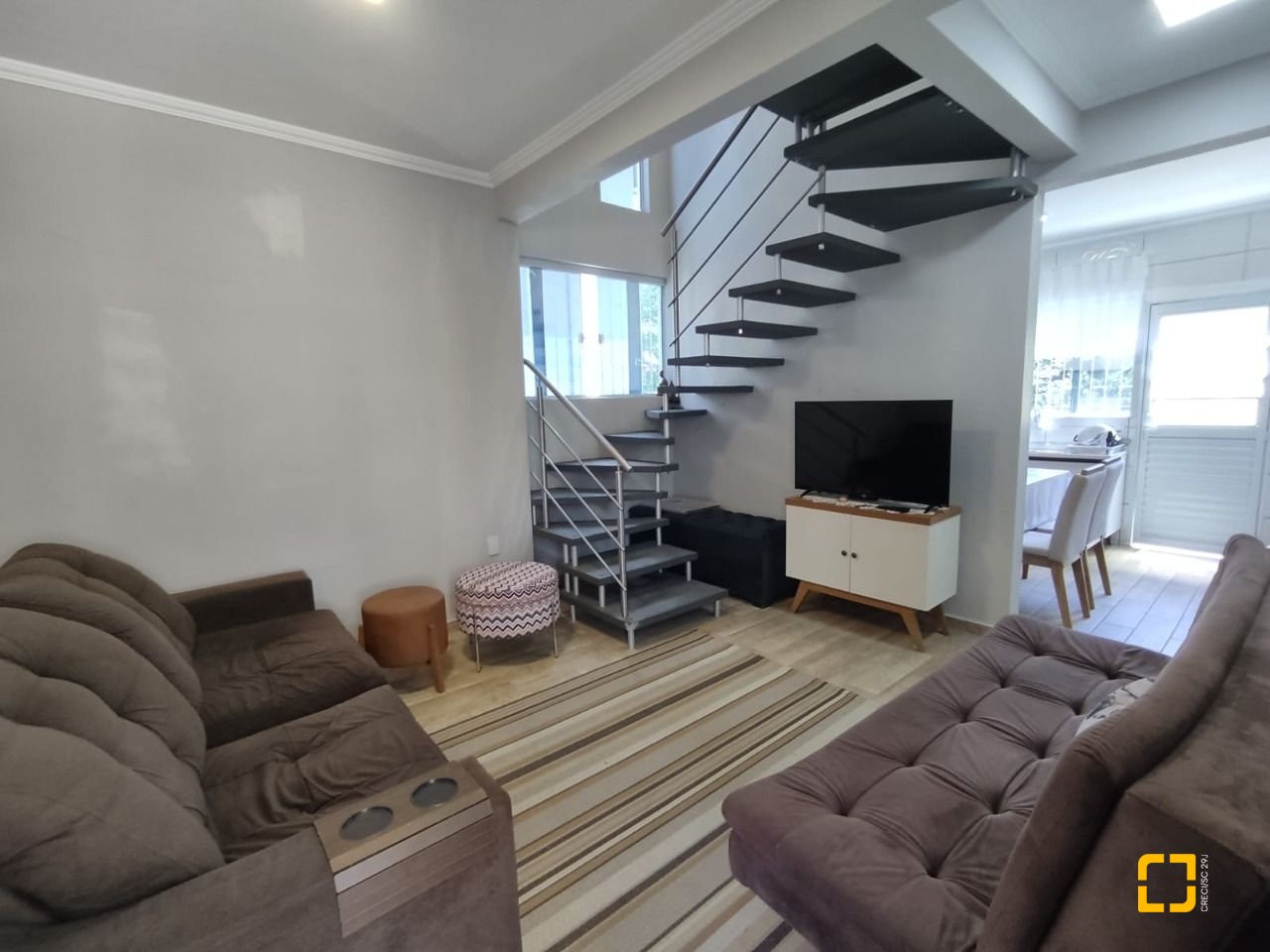 Casa com 104m², 2 quartos, 1 garagem, no bairro Cachoeira do Bom Jesus em Florianópolis