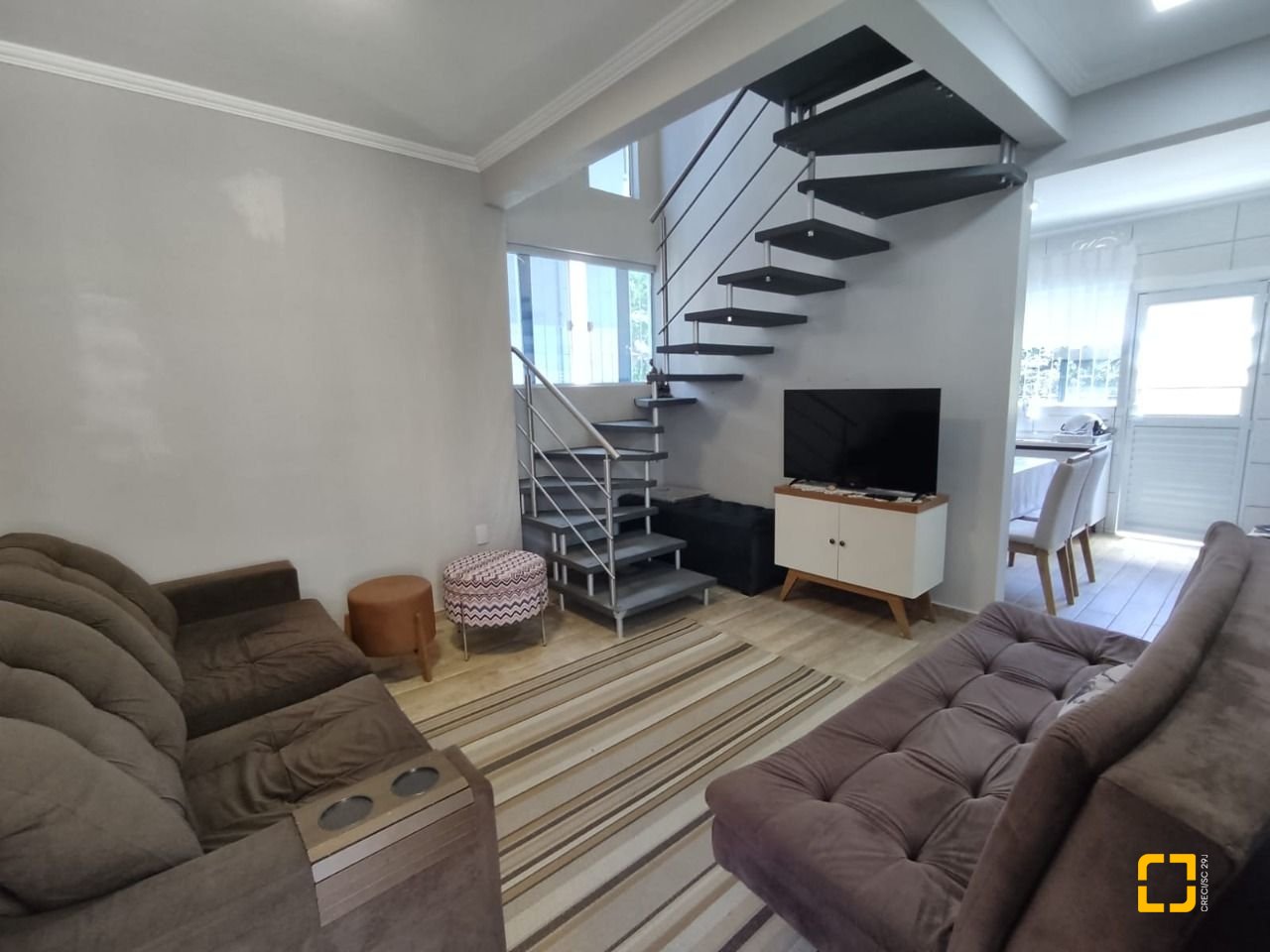 Casa com 104m², 2 quartos, 1 garagem, no bairro Cachoeira do Bom Jesus em Florianópolis
