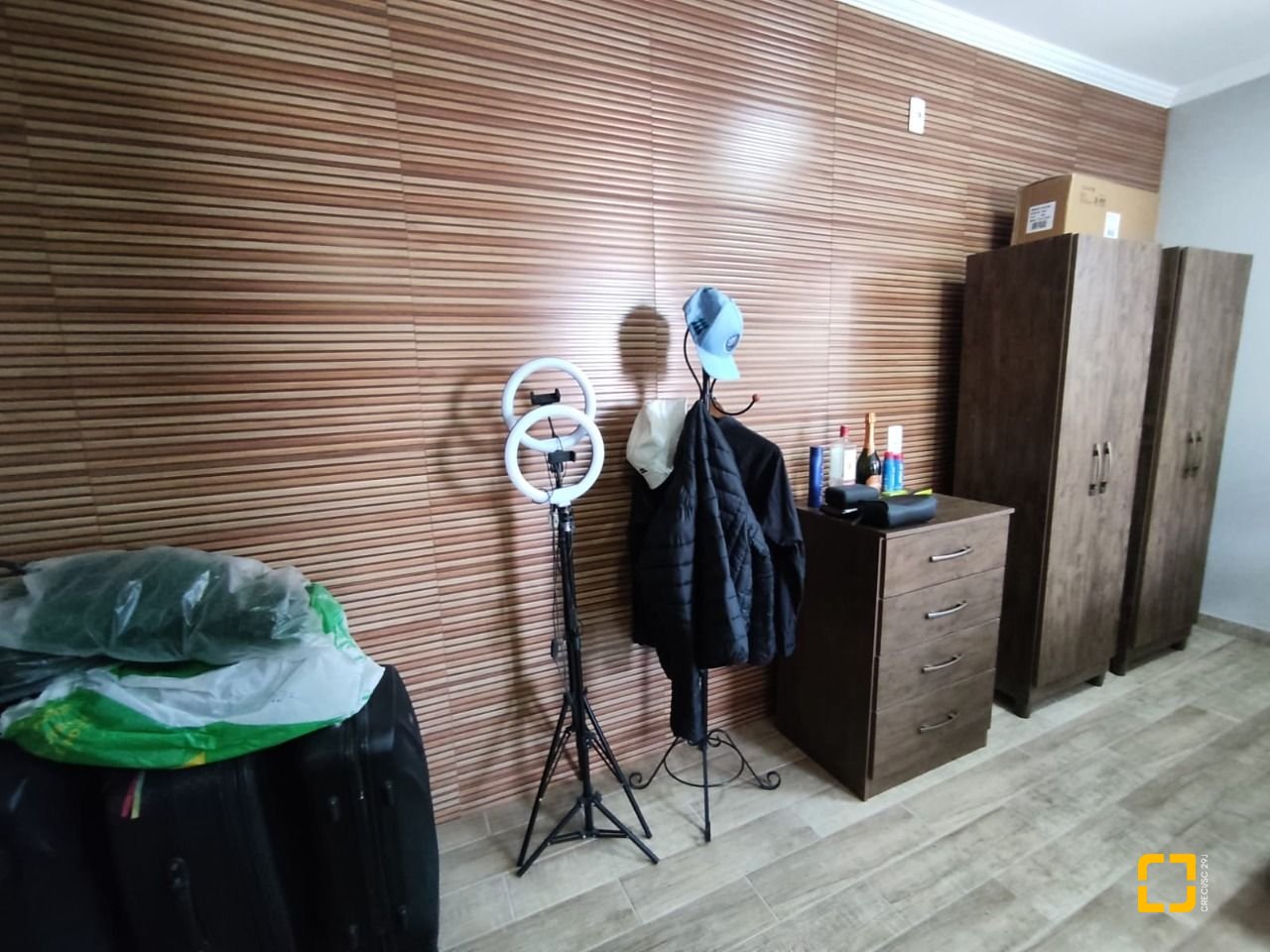 Casa com 104m², 2 quartos, 1 garagem, no bairro Cachoeira do Bom Jesus em Florianópolis