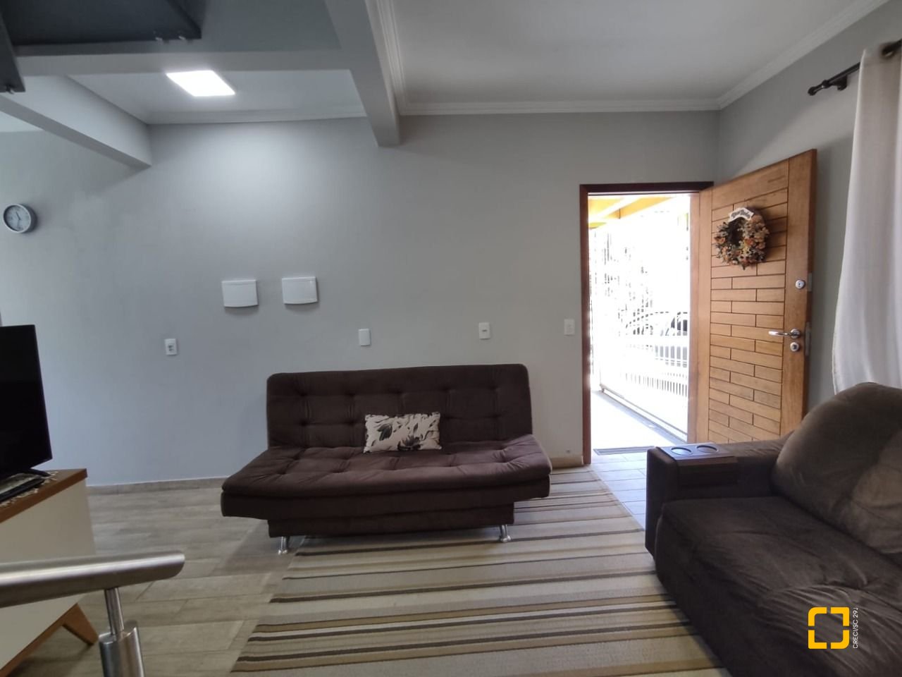Casa com 104m², 2 quartos, 1 garagem, no bairro Cachoeira do Bom Jesus em Florianópolis