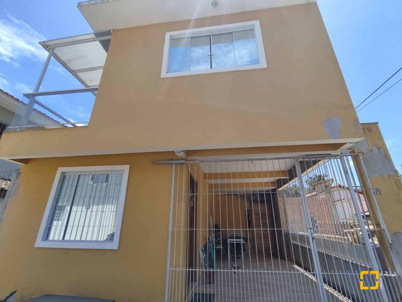 Casa com 104m², 2 quartos, 1 garagem, no bairro Cachoeira do Bom Jesus em Florianópolis