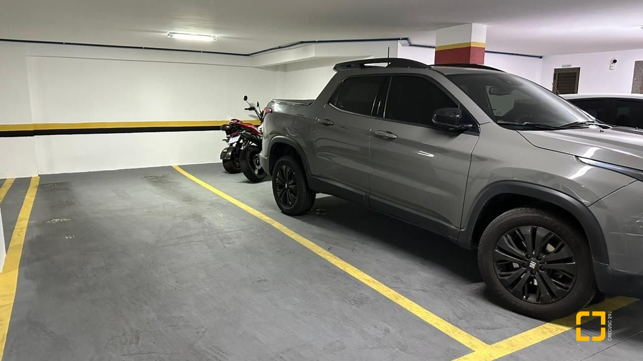 Garagem com 12m², 2 garagens, no bairro Centro em Florianópolis
