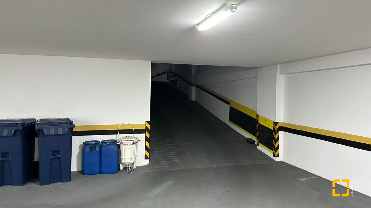 Garagem com 12m², 2 garagens, no bairro Centro em Florianópolis