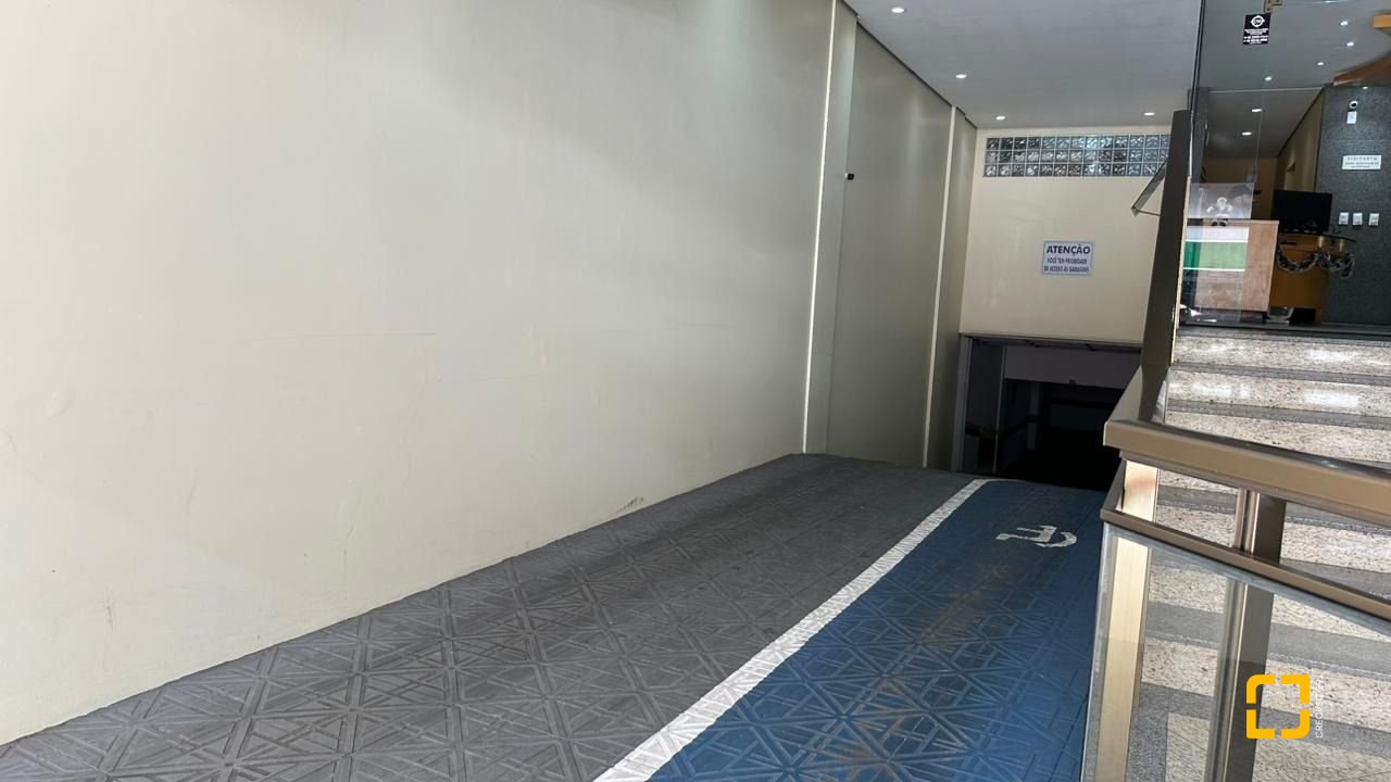 Garagem com 12m², 2 garagens, no bairro Centro em Florianópolis