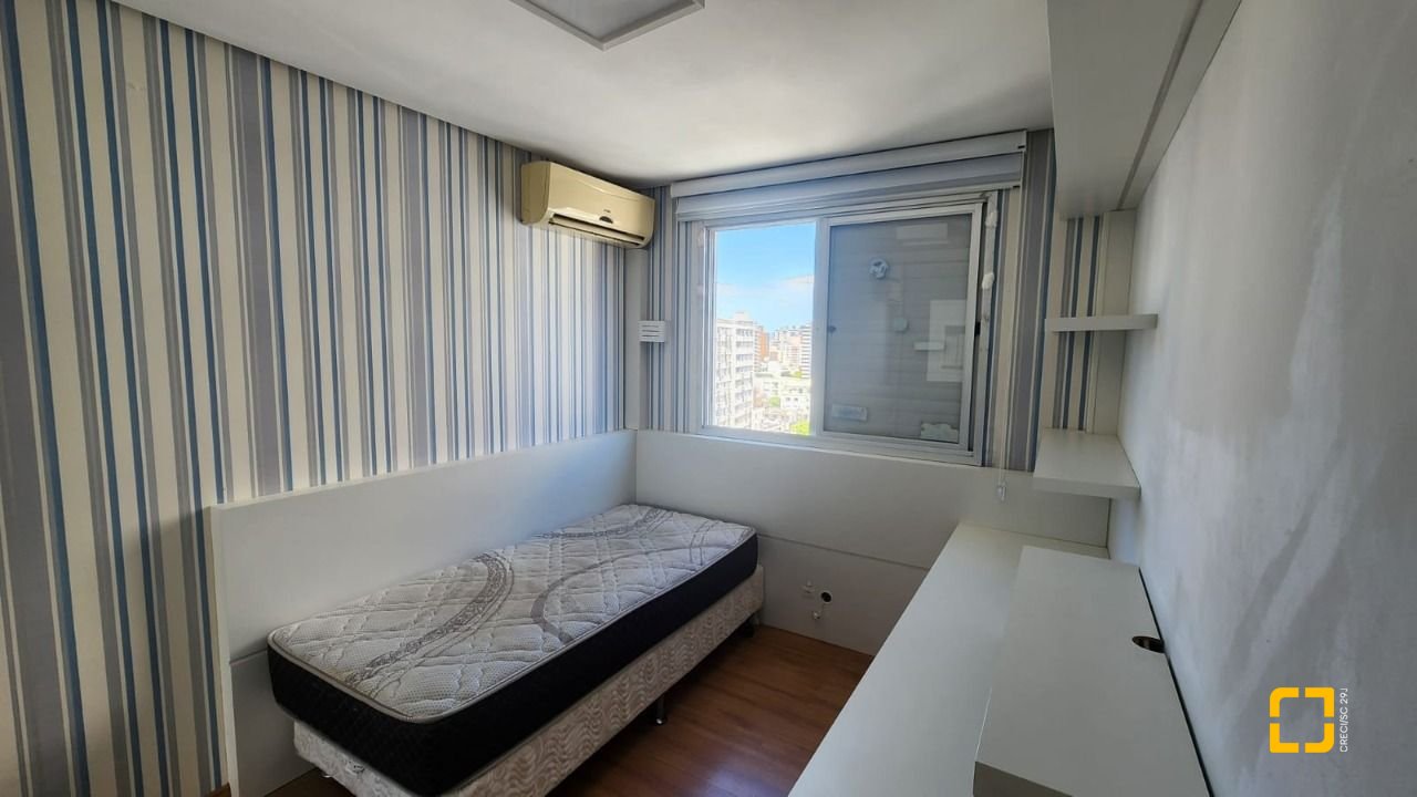 Apartamento com 90m², 4 quartos (sendo 1 suíte), 1 garagem, no bairro Centro em Florianópolis