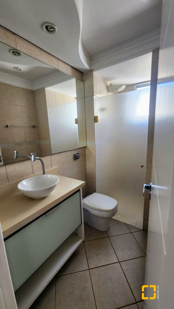 Apartamento com 90m², 4 quartos (sendo 1 suíte), 1 garagem, no bairro Centro em Florianópolis
