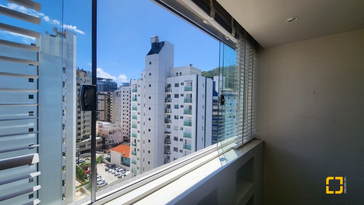 Apartamento com 90m², 4 quartos (sendo 1 suíte), 1 garagem, no bairro Centro em Florianópolis