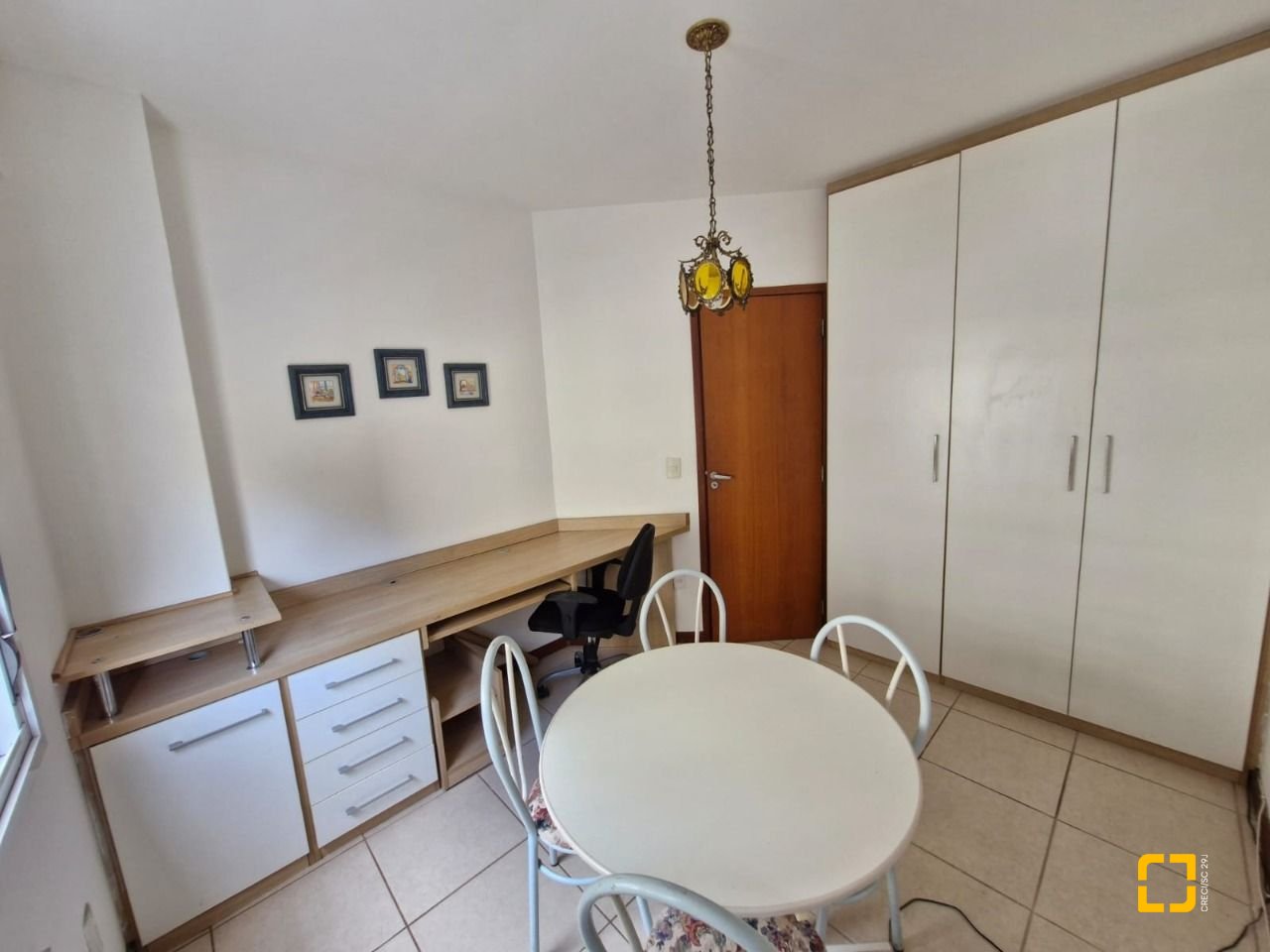 Apartamento com 60m², 3 quartos (sendo 1 suíte), 1 garagem, no bairro Centro em Florianópolis