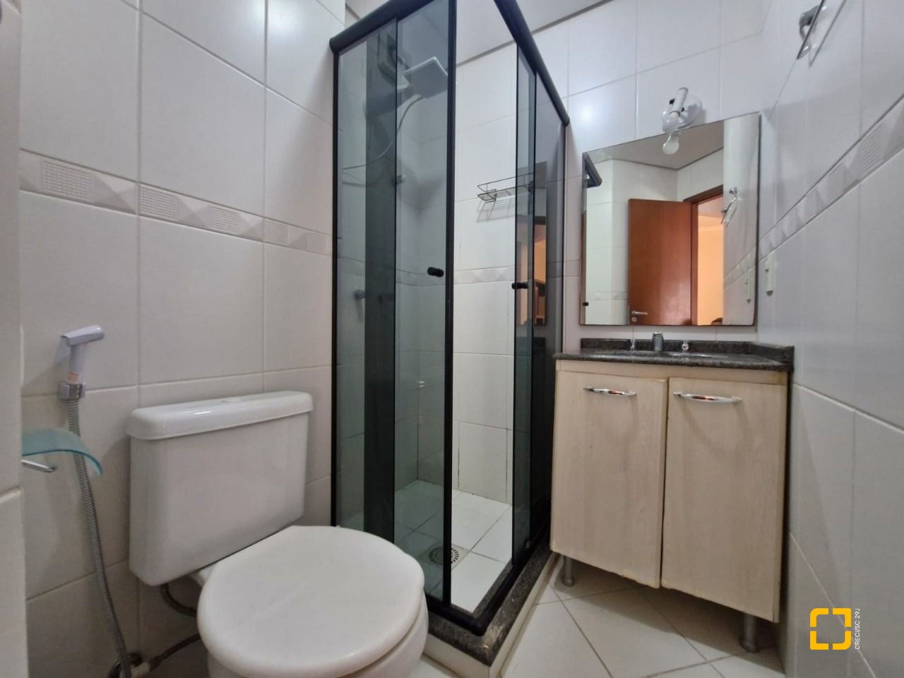 Apartamento com 60m², 3 quartos (sendo 1 suíte), 1 garagem, no bairro Centro em Florianópolis