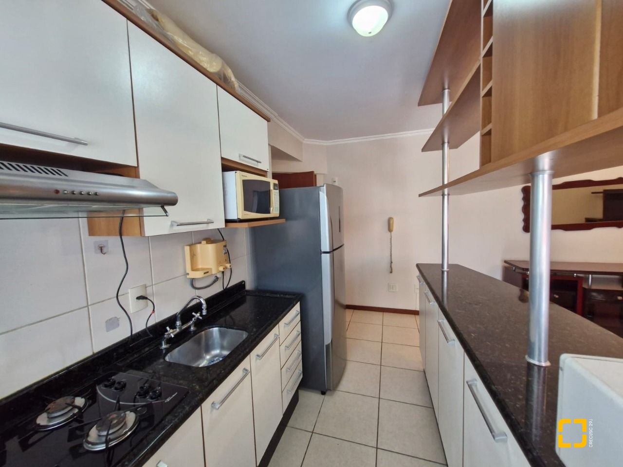 Apartamento com 60m², 3 quartos (sendo 1 suíte), 1 garagem, no bairro Centro em Florianópolis