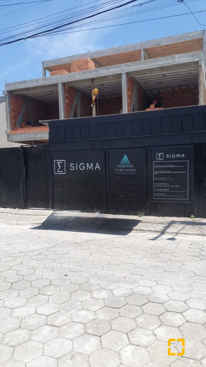Casa com 184m², 4 quartos (sendo 1 suíte), 1 garagem, no bairro Campeche em Florianópolis