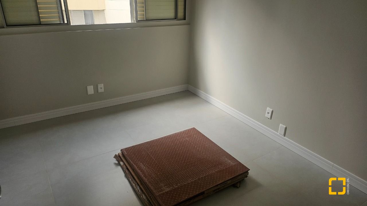 Apartamento com 92m², 3 quartos, 1 garagem, no bairro Centro em Florianópolis