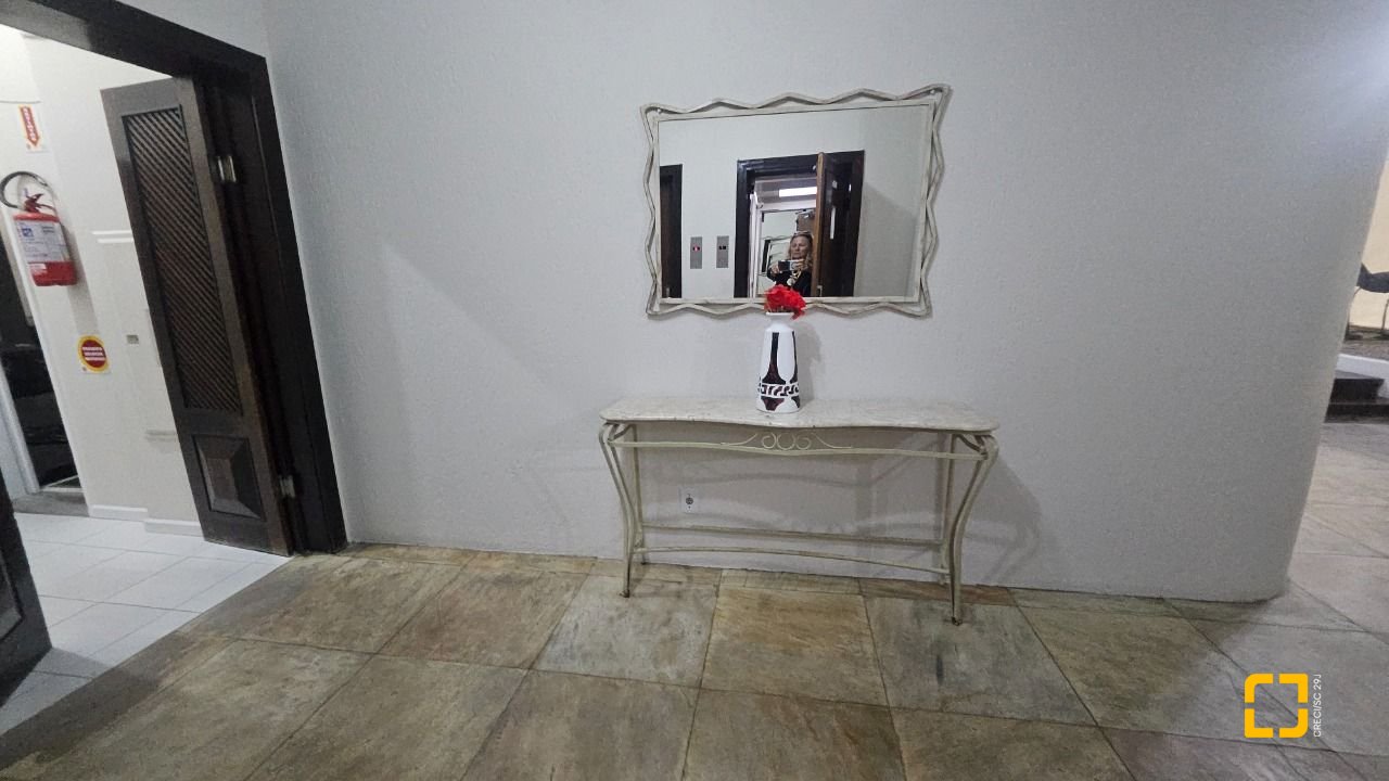 Apartamento com 92m², 3 quartos, 1 garagem, no bairro Centro em Florianópolis