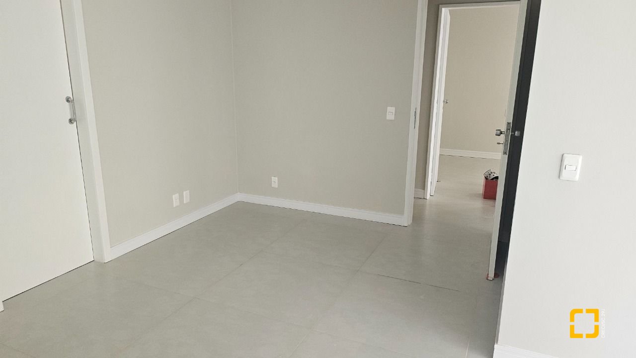 Apartamento com 92m², 3 quartos, 1 garagem, no bairro Centro em Florianópolis