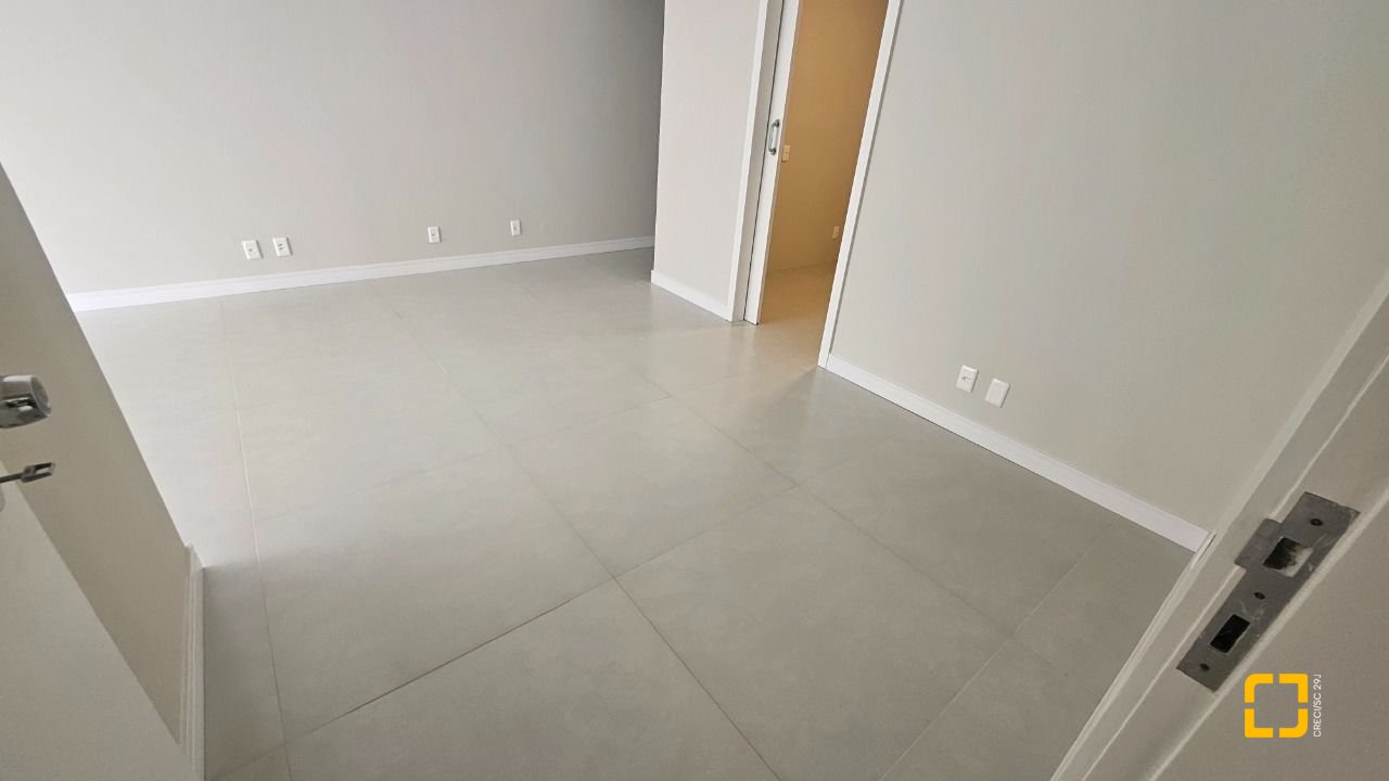Apartamento com 92m², 3 quartos, 1 garagem, no bairro Centro em Florianópolis