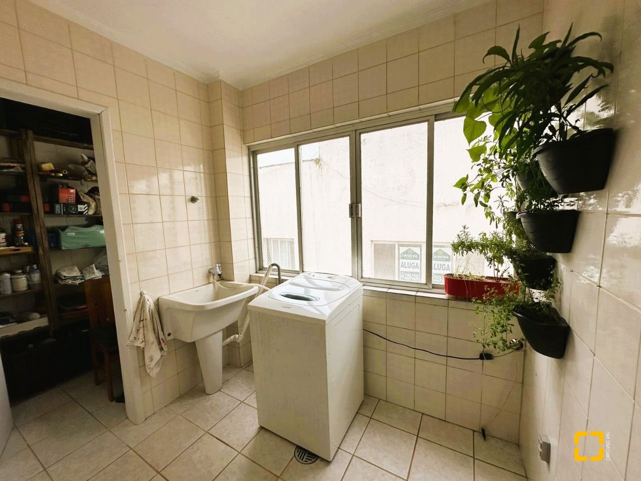 Apartamento com 80m², 3 quartos, 1 garagem, no bairro Ponta de Baixo em São José