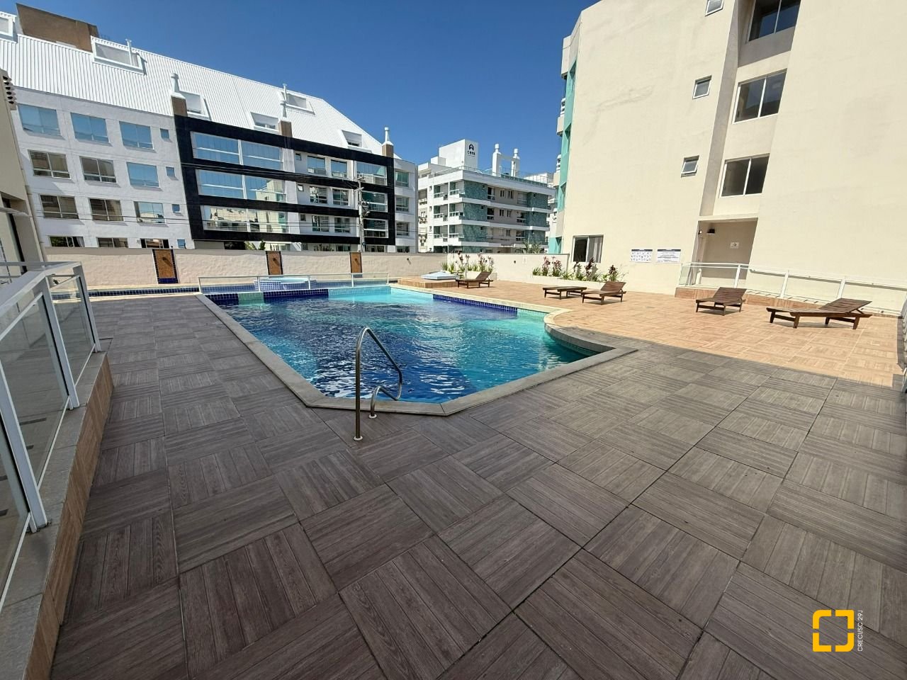 Apartamento com 63m², 1 quarto, 1 garagem, no bairro Ingleses em Florianópolis